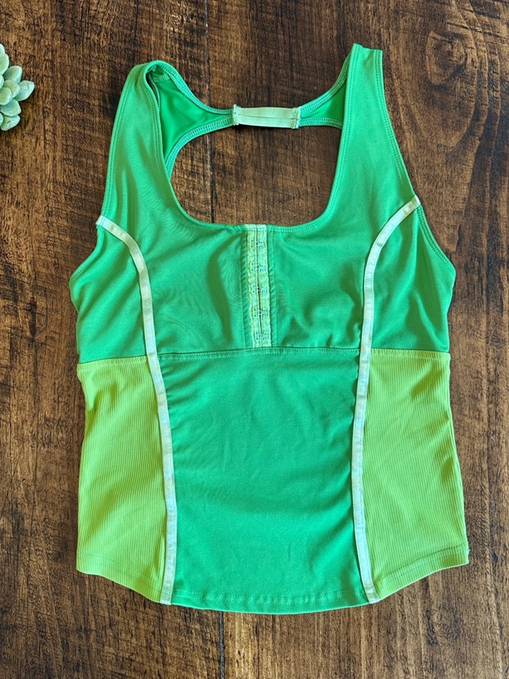 EleVen by Venus Williams | Lime Green Performance Workout Tank Top, Size L